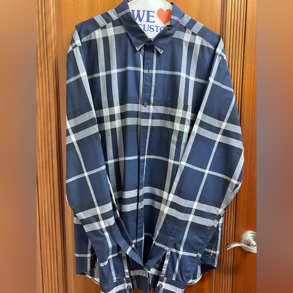 Men’s Burberry Button down
